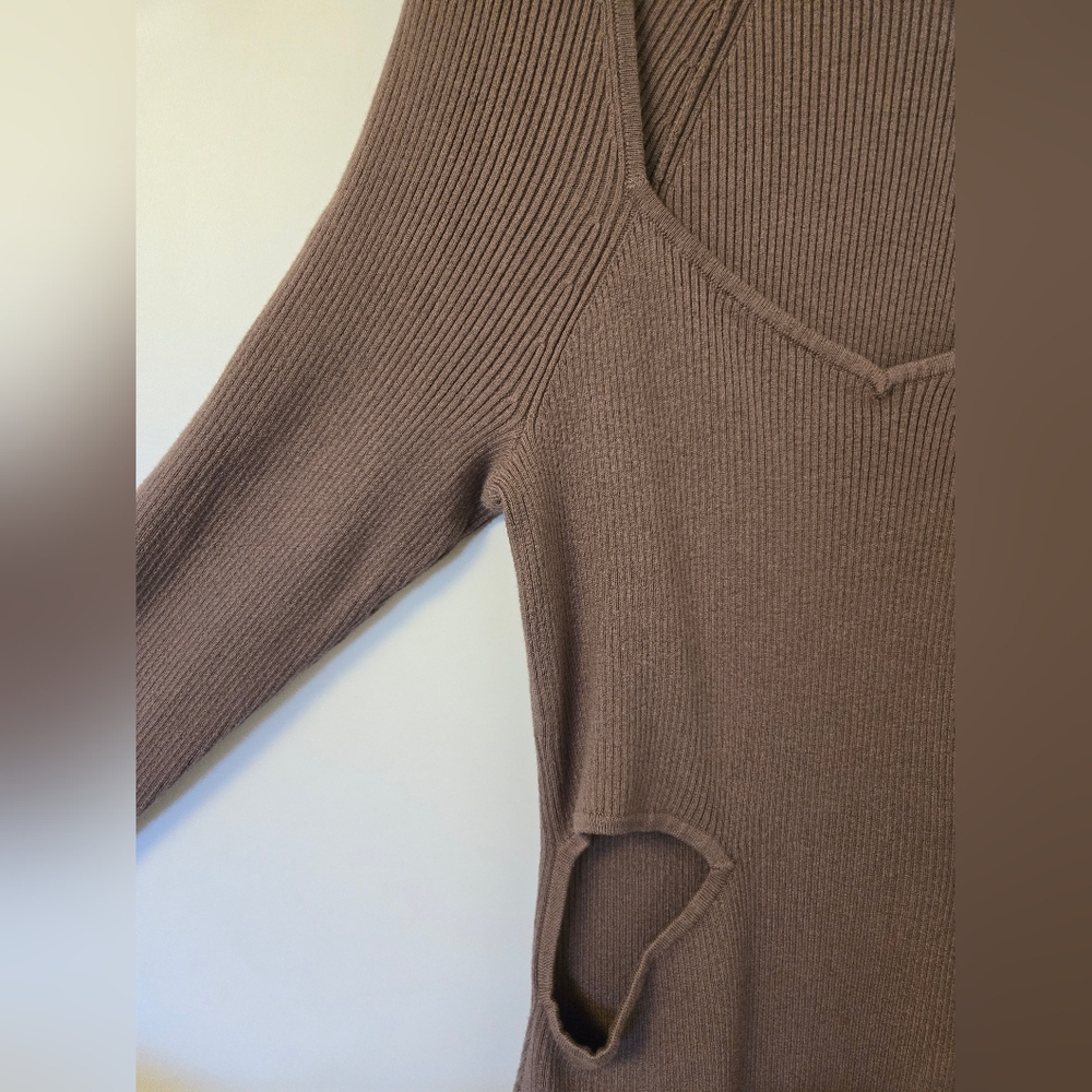 EUC Abercrombie & Fitch Knit Ribbed Cutout Sweater Dress - Picture 5 of 13